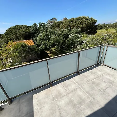 Standing Accès Direct 3min à Pieds,parking Privée, Wifi, Netflix Vias