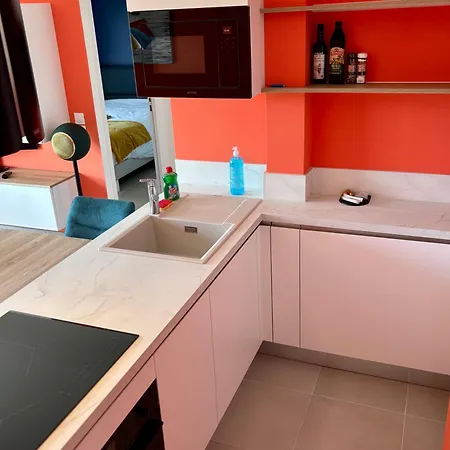 Standing Acces Direct 3min A Pieds,parking Privee, Wifi, Netflix