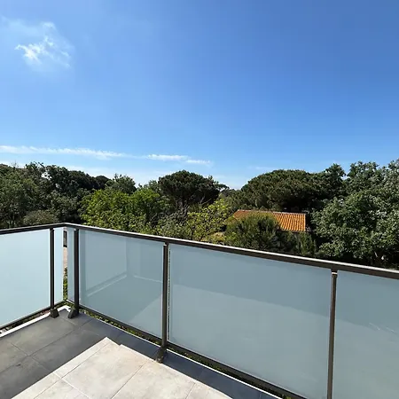 Haut Standing Acces Direct Mer 3Min A Pieds,Parking Privee, Wifi, Netflix Appartement Vias