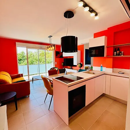 Appartement Haut Standing Acces Direct Mer 3Min A Pieds,Parking Privee, Wifi, Netflix Vias
