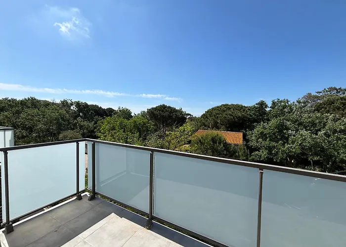 Standing Accès Direct 3min à Pieds,parking Privée, Wifi, Netflix Apartment Vias