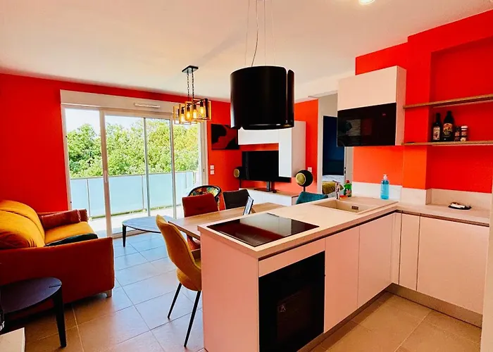 Apartment Standing Accès Direct 3min à Pieds,parking Privée, Wifi, Netflix Vias